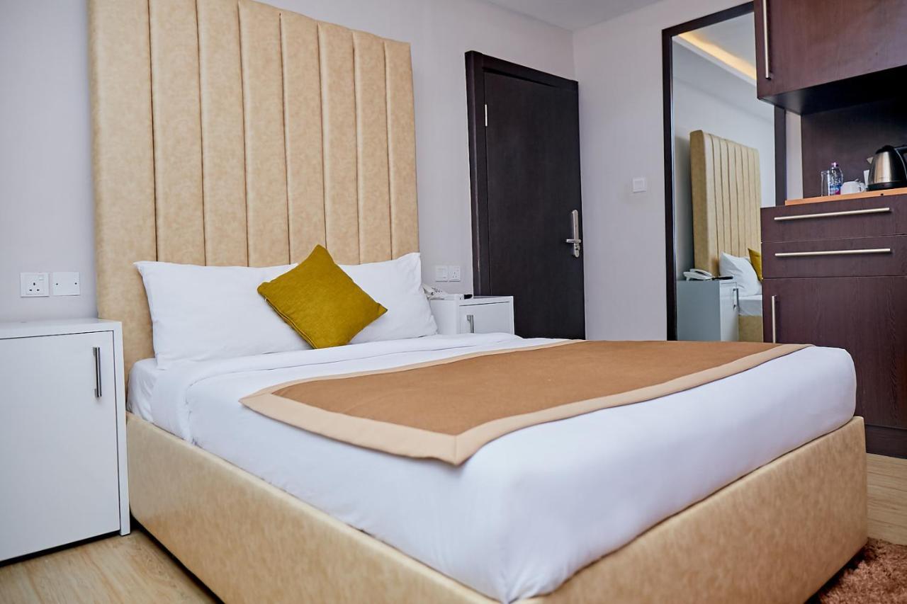 The Cabin Hotel Accra Buitenkant foto