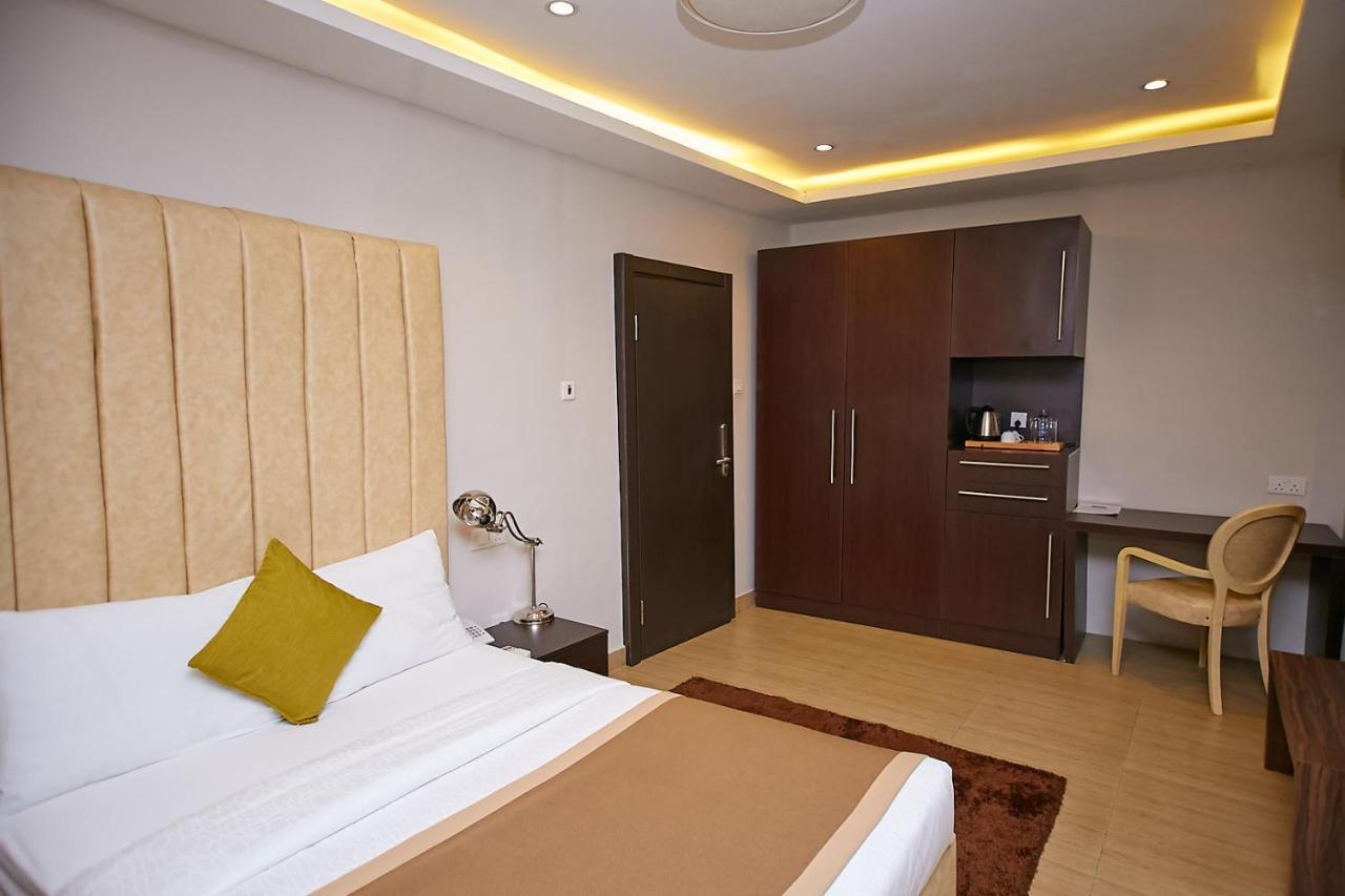 The Cabin Hotel Accra Buitenkant foto