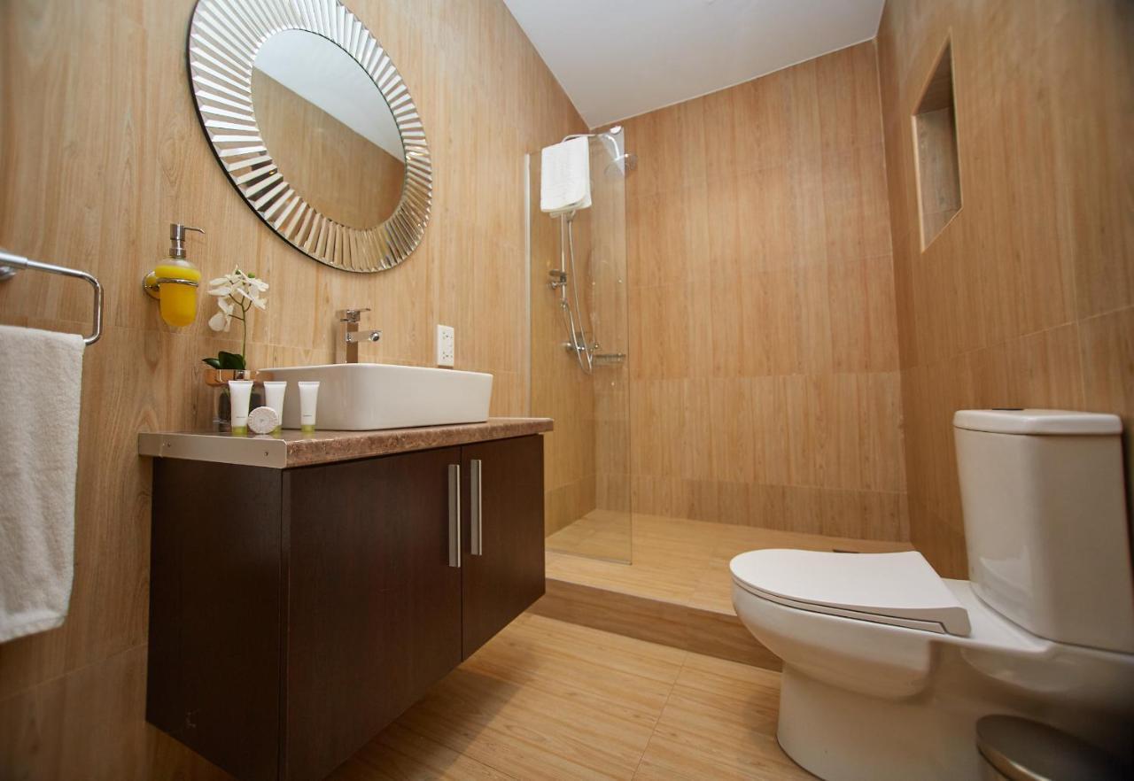 The Cabin Hotel Accra Buitenkant foto