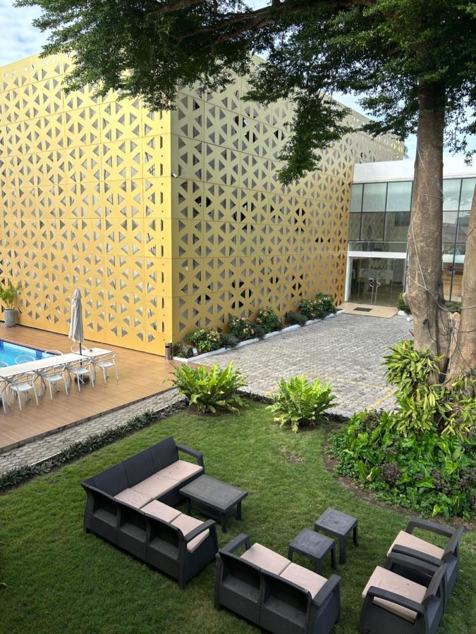 The Cabin Hotel Accra Buitenkant foto