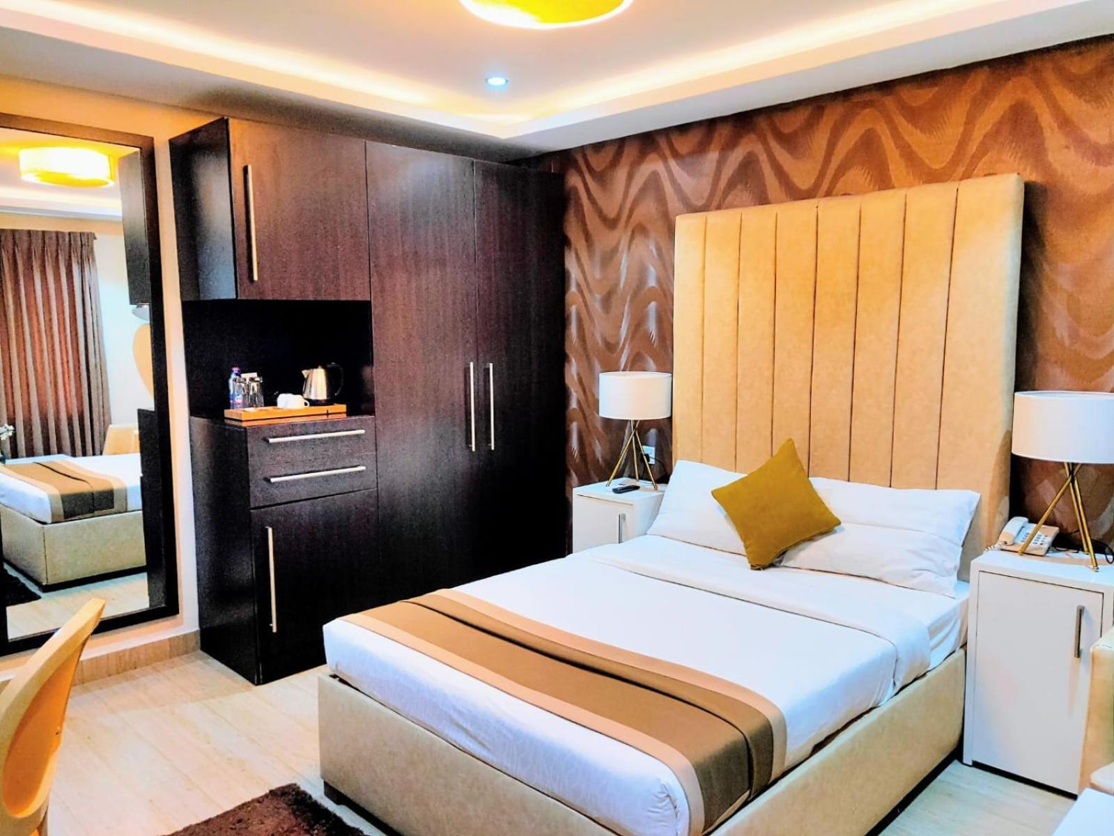 The Cabin Hotel Accra Buitenkant foto