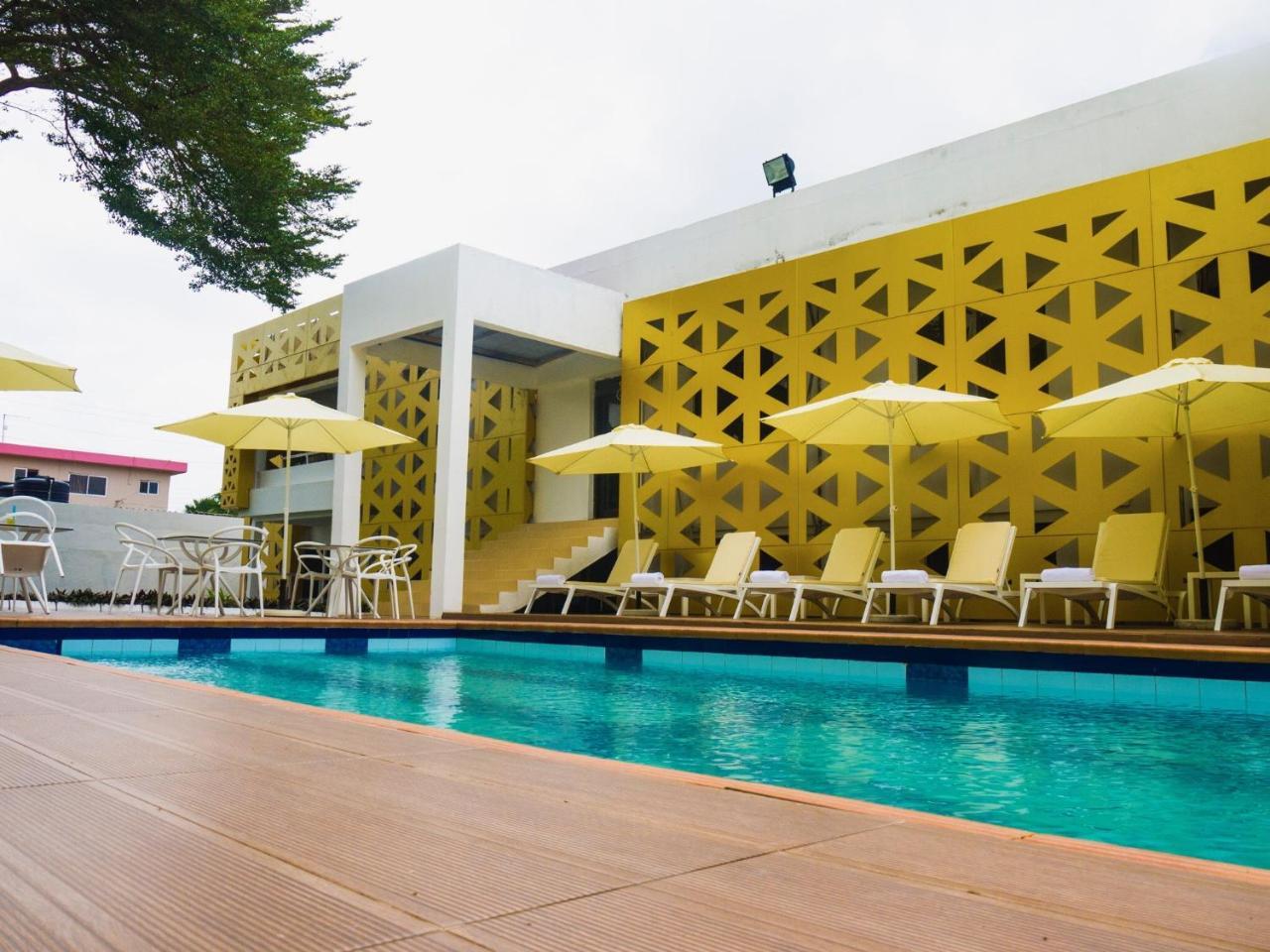 The Cabin Hotel Accra Buitenkant foto