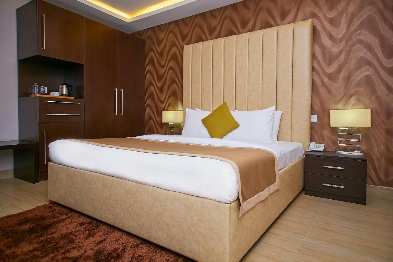 The Cabin Hotel Accra Buitenkant foto
